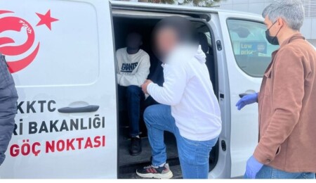 Göç denetimlerinde 6 kişi ikamet izinsiz yakalandı, haklarında yasal işlemler başlatıldı
