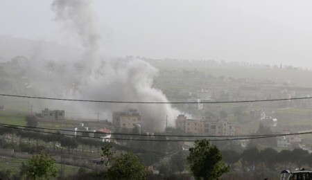 İddia: İsrail ordusu, Lübnan-Suriye sınırına kimyasal madde püskürtüyor