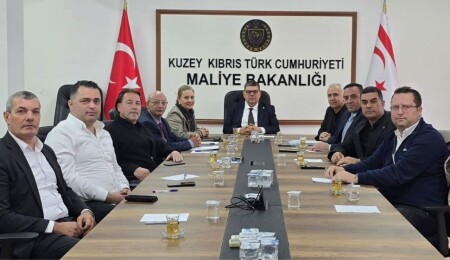 Özdemir Berova, Mücevheratçılarla sektör sorunlarını görüştü