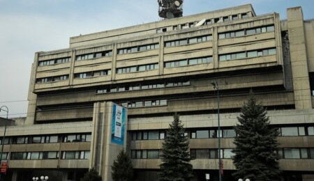 Bosna Hersek Radyo ve Televizyonu mali kriz nedeniyle yayın durdurdu: Kapanma riski var