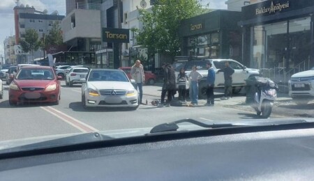 Yenikent’te kaza: Yaralanan yaya hastaneye kaldırıldı