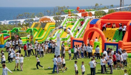 Merit Otellerinin geleneksel 23 Nisan şenlik ve eğlenceleri Merit Park Hotel’de yapıldı