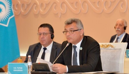 Erhürman TDT Zirvesi’nde: Kıbrıs Türk halkının çözüm iradesine rağmen izolasyona maruz kalması kabul edilemez