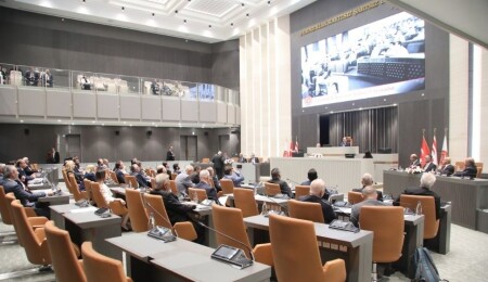 Meclis yarın, “Kıbrıs sorununa iki devletli çözüm” karar önerisi için olağanüstü toplanıyor!