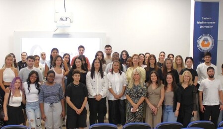 DAÜ TechGirls semineriyle kadınları teknoloji ve STEM alanında güçlendiriyor