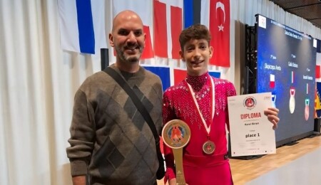 Karel Biran, Salsa Solo Junior 2 kategorisinde dünya şampiyonu oldu