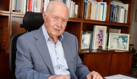 Eski Rum Lider Vassiliou'nun sağlığı kritik durumda: Rum Sağlık Bakanı durumu yerinde inceliyor