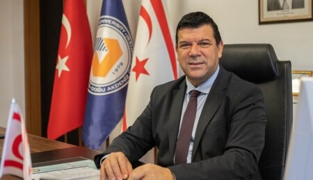 DAÜ Rektörü Kılıç'tan mezuniyet mesajı: İnsanlığa değer katmaya devam edin