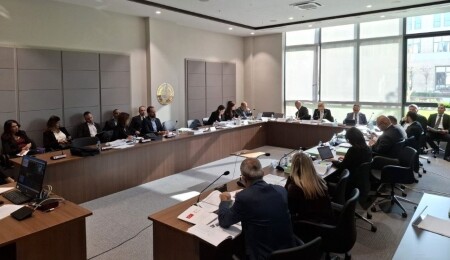 Başbakanlık bütçesi komitede tartışıldı: İhaleler, personel ve yatırımlar gündemde