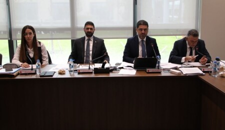 İdari, Kamu ve Sağlık İşleri Komitesi toplandı: İş (Değişiklik) Yasa Tasarısı Genel Kurul'a sevk edildi