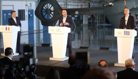 Macron, Miçotakis ve Hristodulidis'ten ortak mesaj: Kıbrıs saldırı aldığında Avrupa da saldırı altındadır