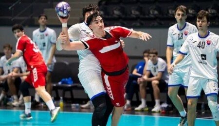 Atahan Akçam, Türkiye U18 Hentbol Milli Takımı’na çağrıldı