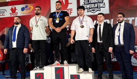 Milli halterciler Türkiye Powerlifting Şampiyonası’ndan madalyalarla döndü: Aliş, Türkiye şampiyonu oldu