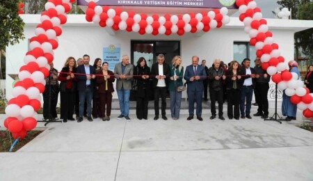 Erhürman’ın katılımıyla Kırıkkale Yetişkin Eğitim Merkezi ve Sosyal Tesisi’nin açılışı yapıldı