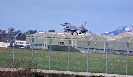 Yunanistan F-16’larını dönüşümlü olarak Güney Kıbrıs’ta tutacak