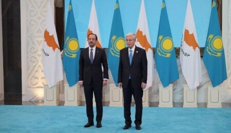 Hristodulidis "ülkesinin, Kıbrıs sorunundaki ilkeli duruşu” sebebiyle Tokayev’e  teşekkür etti