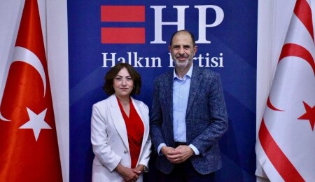 Meclis’in eski genel sekreteri Seral Fırat, HP’ye katıldı