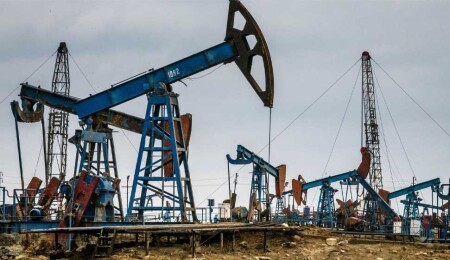 Brent petrolün varili vadeli piyasalarda 85 doları aştı