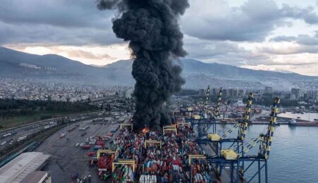 İskenderun Limanı hala yanıyor
