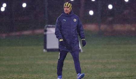 Fenerbahçe'nin 120. yılında teknik direktör İsmail Kartal oldu: Yardımcısı Dirk Kuyt olacak