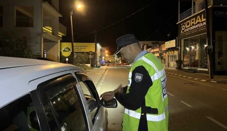 Lefkoşa’da asayiş ve trafik denetimleri: 267 sürücü rapor edildi, 6 araç trafikten men edildi