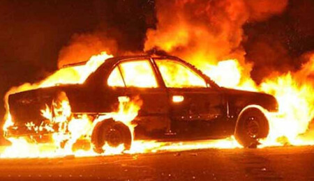 Esentepe’de park halindeki araçta yangın