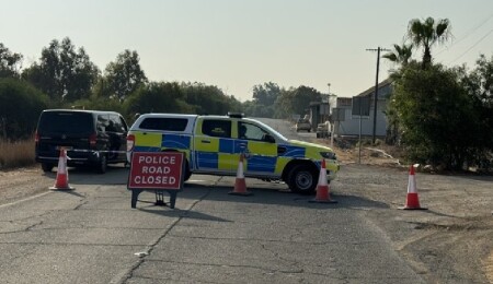 Larnaka Polis Müdürlüğü'nün yakınlarındaki ateş açma olayı basında geniş yer buldu: 4 kişi tutuklandı
