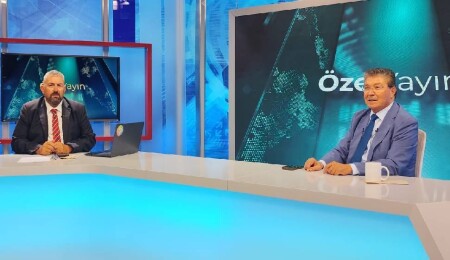 Ünal Üstel: İstikrarı sağlayarak zor günleri aştık