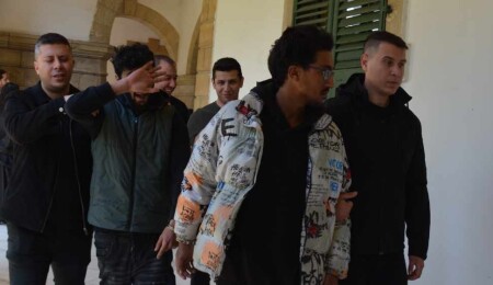 Uyuşturucu madde tasarrufu ve hırsızlıkla itham edildiler: Suç ortakları aranıyor