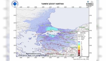 Kandilli Rasathanesi'nin deprem raporu: Depremin şiddeti denizde 8, karada 5 ölçüldü
