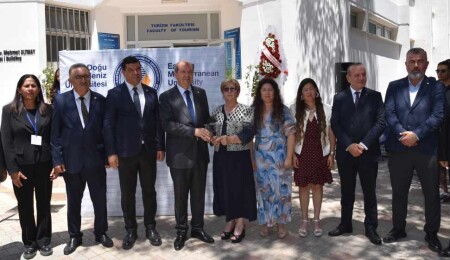 DAÜ’den Prof. Dr. Mehmet Altınay’a vefa: İsmi Turizm Fakültesi’ne verildi