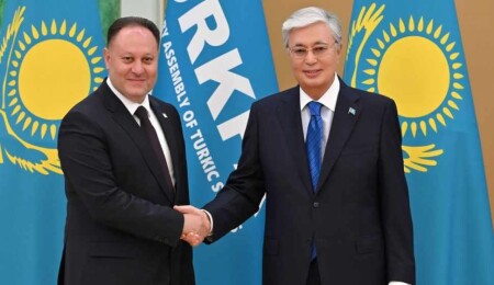 Öztürkler, TÜRKPA heyet başkanları ile birlikte Kazakistan devlet başkanı tarafından kabul edildi