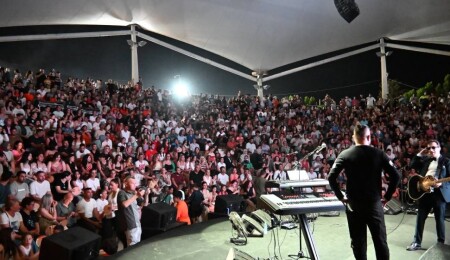Ayna, Güzelyurt’ta konser verdi