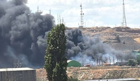 Tekirdağ'da geri dönüşüm tesisinde çıkan yangın söndürüldü