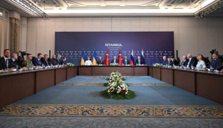 Türkiye'nin ara buluculuğunda Rusya-Ukrayna barış müzakerelerinin üçüncü turu