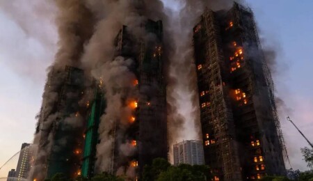 Hong Kong'da sitede çıkan yangında ölenlerin sayısı 94'e yükseldi