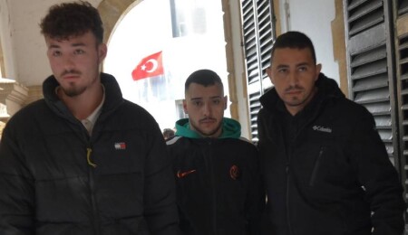 Uyuşturucu ile yakalanmakla itham edilen zanlılardan biri teminatla serbest, diğeri 2 ay tutuklu