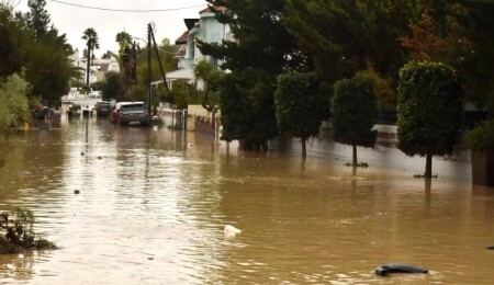 Tarım ve Doğal Kaynaklar Bakanlığı: Su İşleri Dairesi ekipleri gece yarısından bu yana teyakkuz halinde