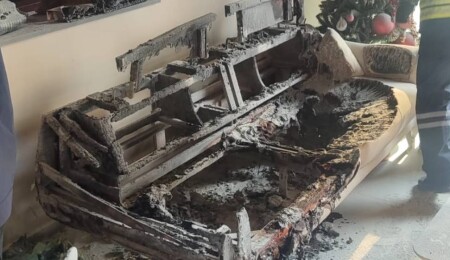 Gönyeli’de ev yangını: Elektrikli soba koltuğu tutuşturdu