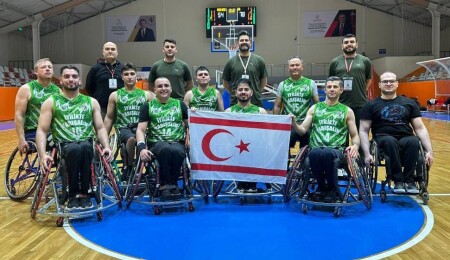 Vakıflar deplasmanda kazandı, ilk devreyi lider bitirdi