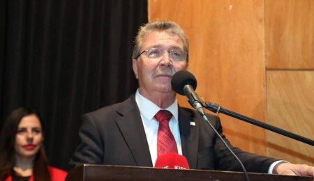 Ünal Üstel: Bizim devletimiz var, bayrağımız var, anavatanımız Türkiye Cumhuriyeti var