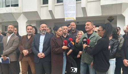 Sendikalar KTTO önünde: Gökçebel'den çağrı; Üyelerimiz Deniz Plaza'dan alışveriş yapmasın