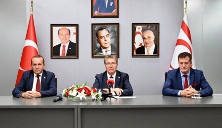 Başbakan Üstel ve ortakları öğle saatlerinde Ankara'ya gidecek