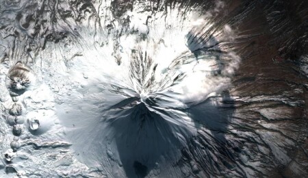 Türkiye Milli Savunma Bakanlığı, Ağrı Dağı'nın Göktürk-2B uydusuyla çekilen fotoğrafını paylaştı