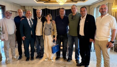 İŞAD yönetimi Besim Tibuk’u ziyaret etti