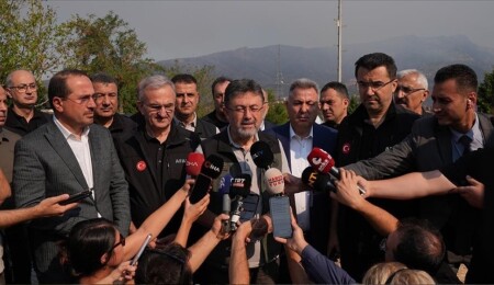 Türkiye Tarım ve Orman Bakanı: 113 yangın çıktı, 3'ü tehlikeli, 11 köy boşaltıldı!