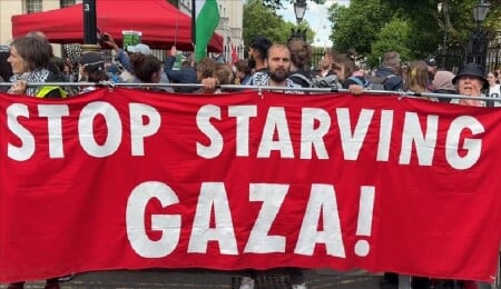 Londra'da binlerce kişi, İngiltere'nin İsrail'e silah satışını protesto etti