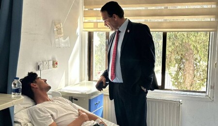 Sadık Gardiyanoğlu, kazada yaralanan özel gereksinimli öğrencileri hastanede ziyaret etti: Yanlarındayız