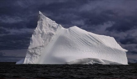 Grönland'ın Prudhoe buz tabakası, yaklaşık 7 bin yıl önce 2100 için öngörülen sıcaklıklarda eridi