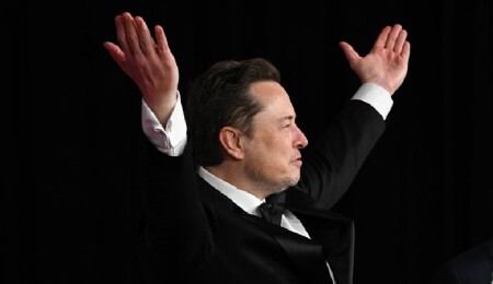 Dev havayolu şirketi, internet için Musk'ı es geçip Amazon'la anlaştı